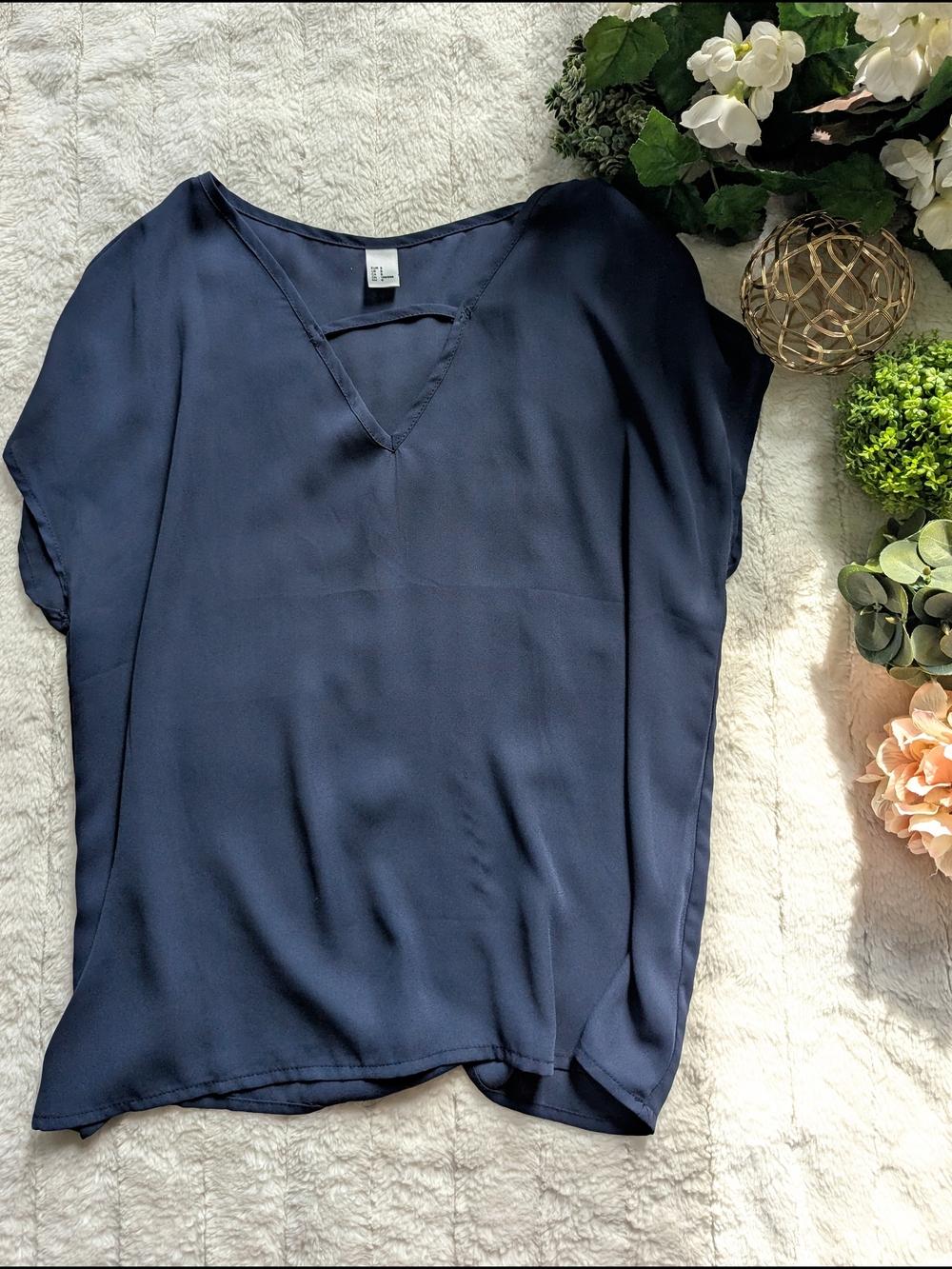 Navy Chiffon V-Neck Short Sleeve Top